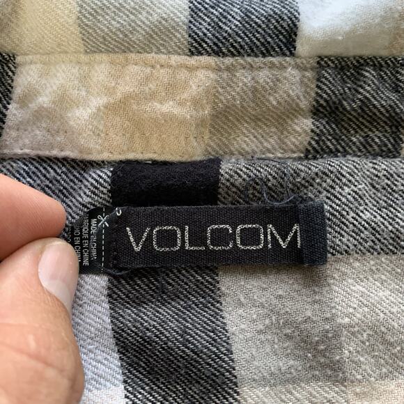 Volcom Flannel Shirt Women’s Small Black Beige White Check Plaid “Thin Layer” - Picture 5 of 15